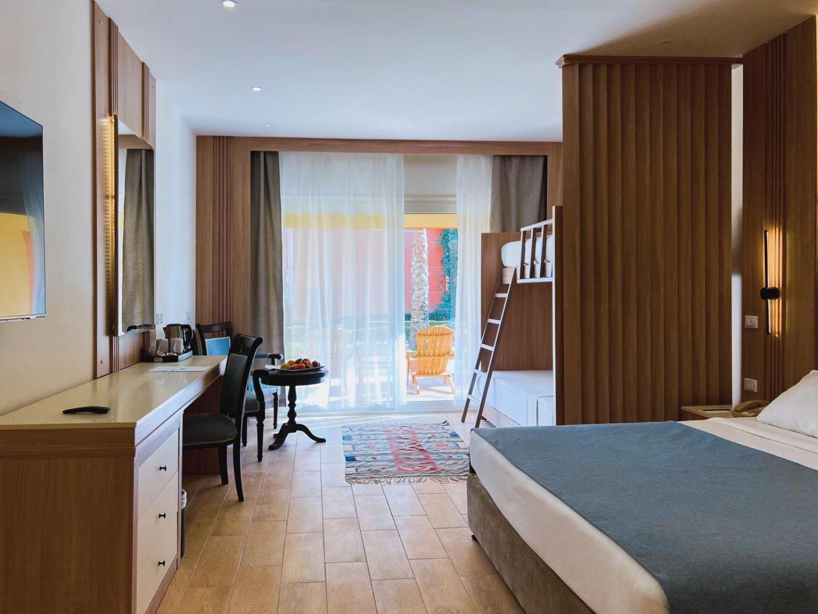 Family Room with Garden View,1671888223:JPEG